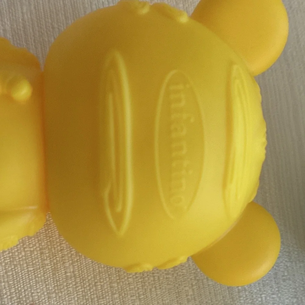 Infantino Activity  Bath Toy Set Lion Elephant Sloth Rubber Bath Squirters
